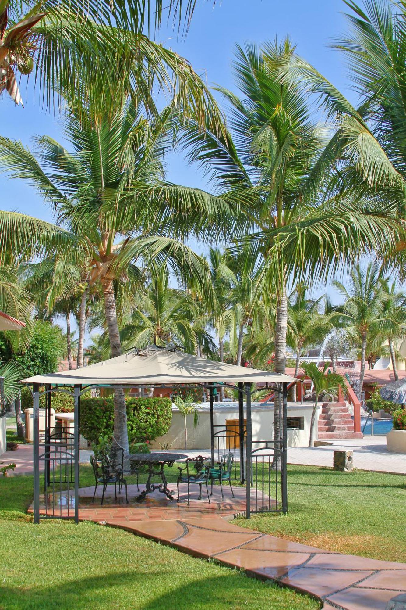 Buena Vista Oceanfront & Hot Springs Resort บูเอนาวิสตา ภายนอก รูปภาพ